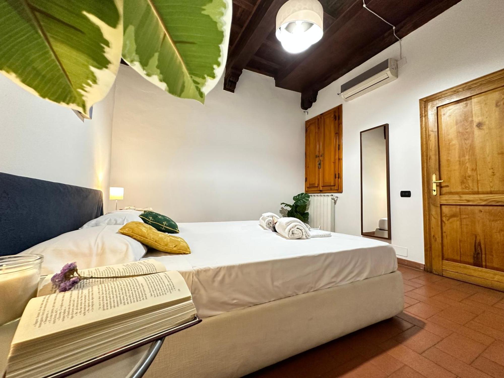 Luxurious View On Santa Croce Apartment Florence Exterior photo
